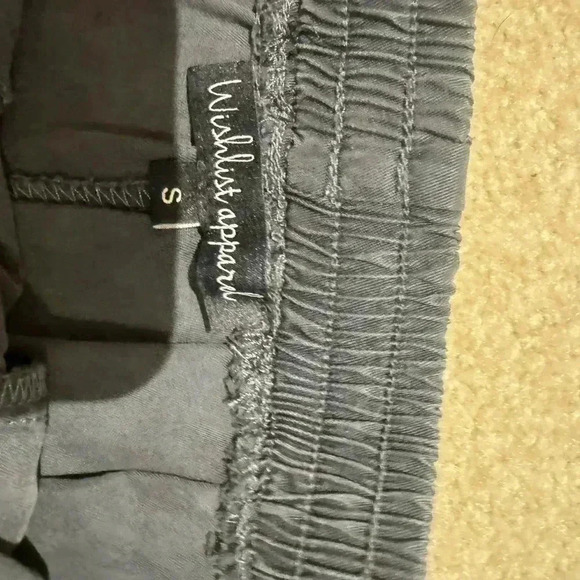 Black shorts - Picture 3 of 4